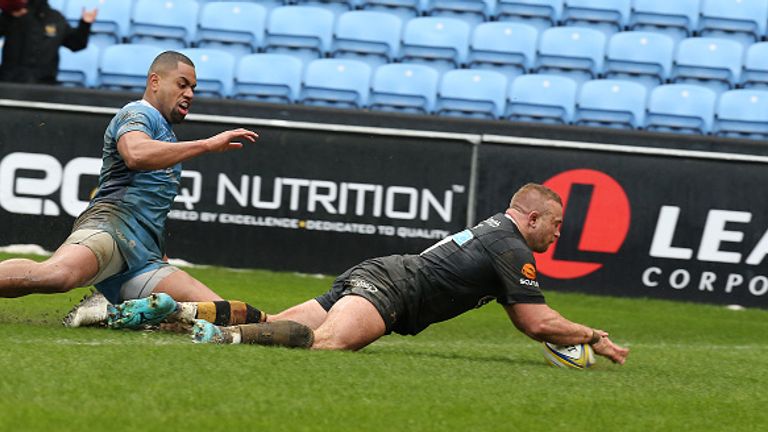 Wasps' Tom Cruse scores his second and the game's match-winning try