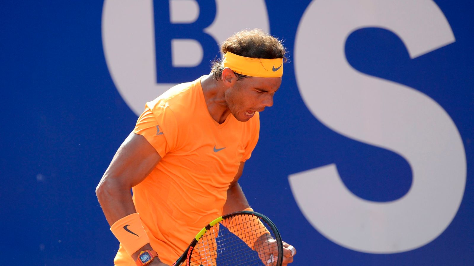 Rafael Nadal beats Martin Klizan at Barcelona Open to record 17th