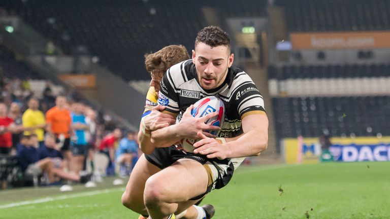 Jake Connor scores his first try against Leeds