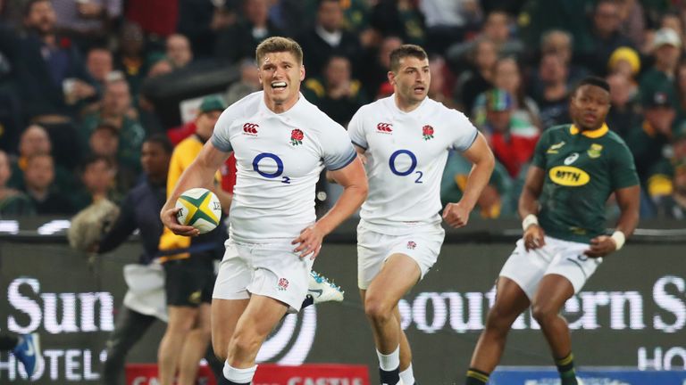 Owen Farrell scores for England