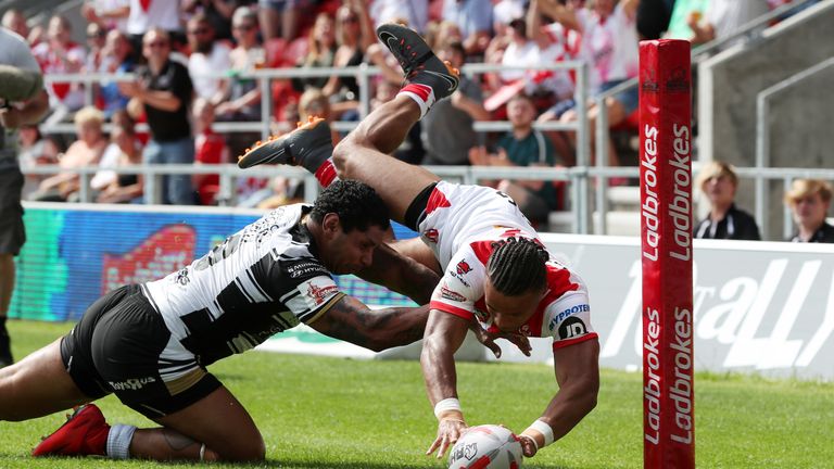St Helens booked a Challenge Cup semi-final place after victory over Hull FC on Sunday
