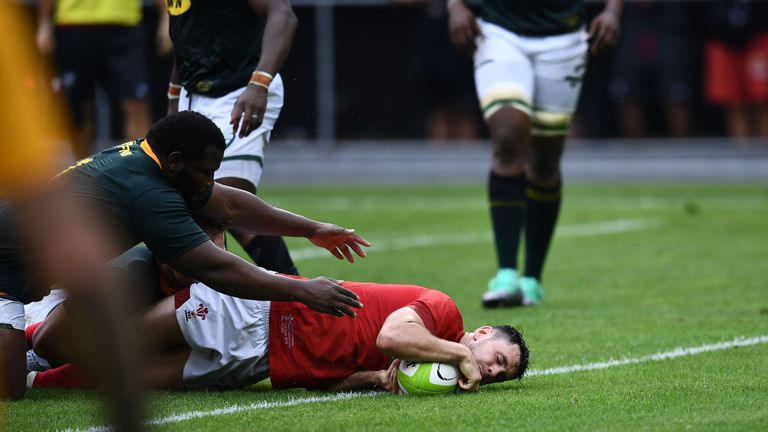 Tomos Williams scores for Wales