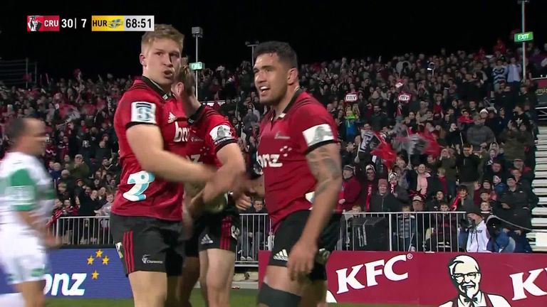 Crusaders 30-12 Hurricanes