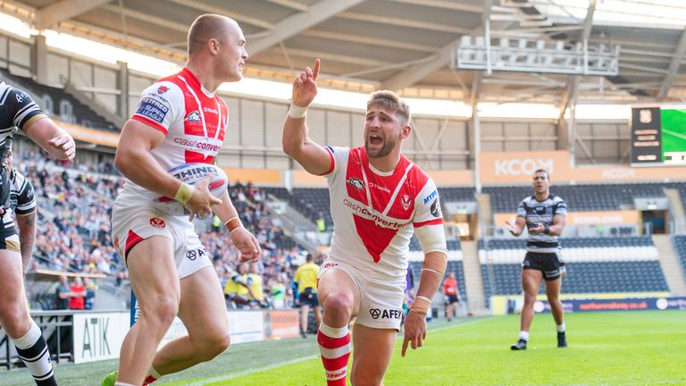 Tommy Makinson scored St Helens' first effort of the day after 16 minutes