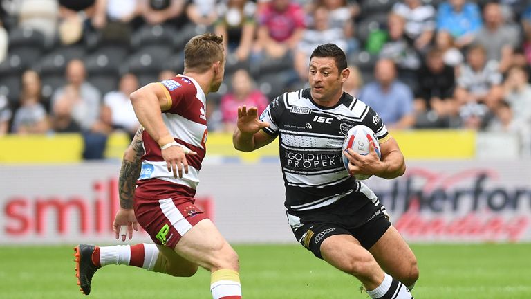 Mark Minichiello's try brought the Black & Whites back to 16-16, having been 16-0 down