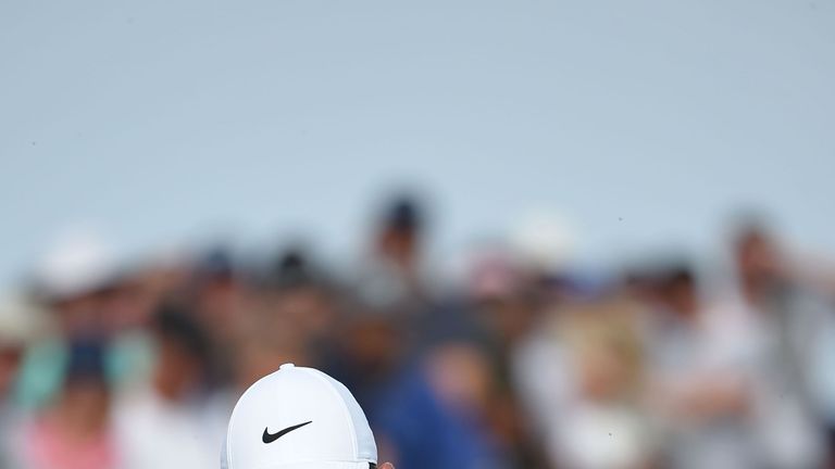  McIlroy was distracted by a photographer at the 16th