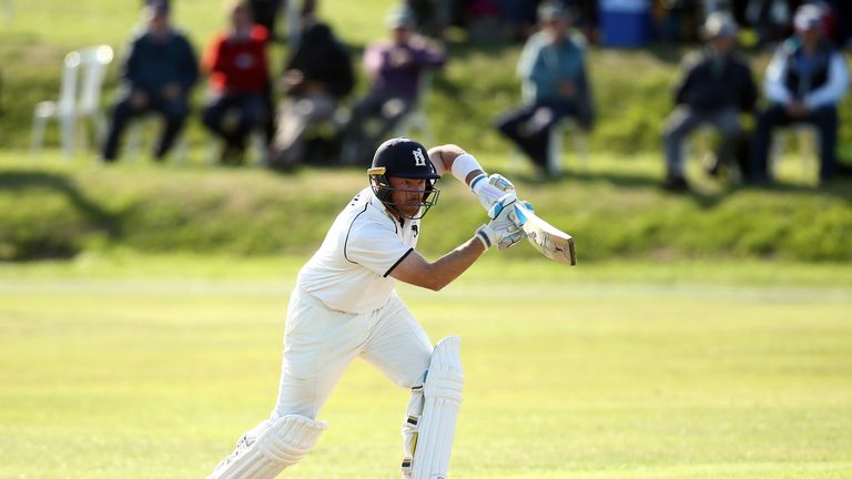 Ian Bell has the second most runs in Division Two with 871, just four less than Wayne Madsen