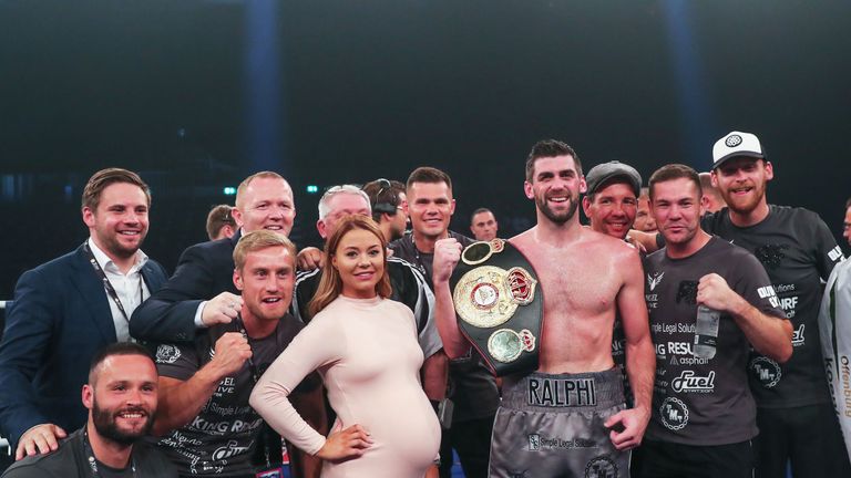 Fielding makes the first defence of his WBA belt against Alvarez