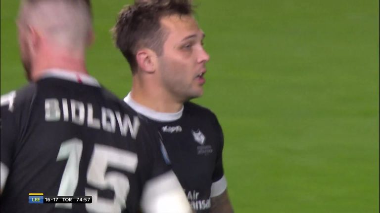Highlights of Toronto Wolfpack's victory over Leeds Rhinos in the final round of the Super 8s Qualifiers.