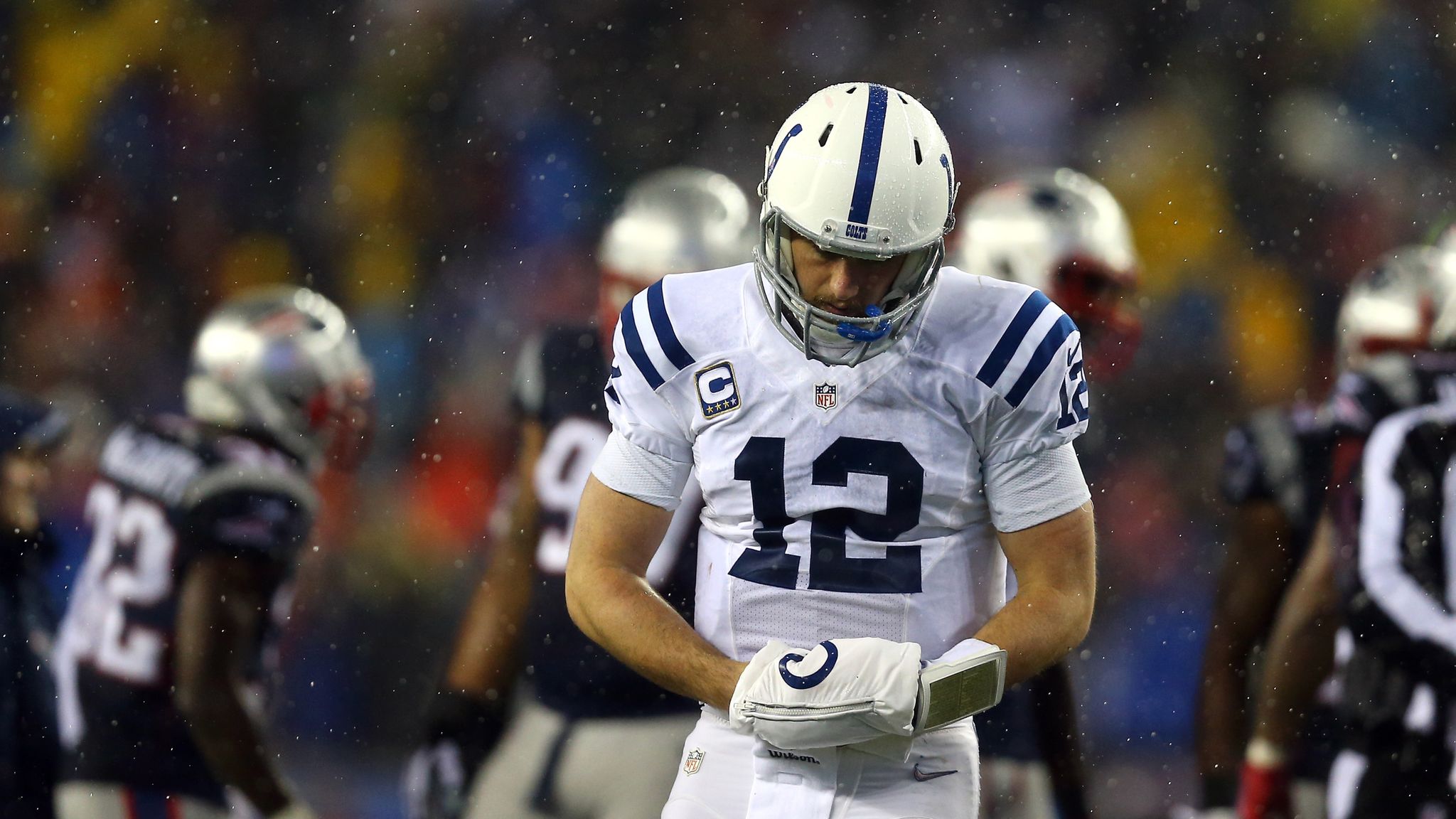 Patriots vs. Colts (Week 6)  Tom Brady vs. Andrew Luck Mini