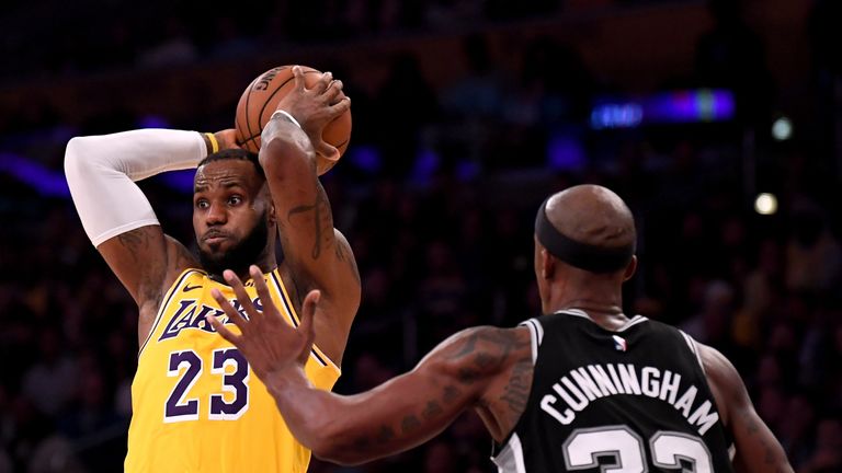 LeBron James suffered his third successive defeat with the Los Angeles Lakers