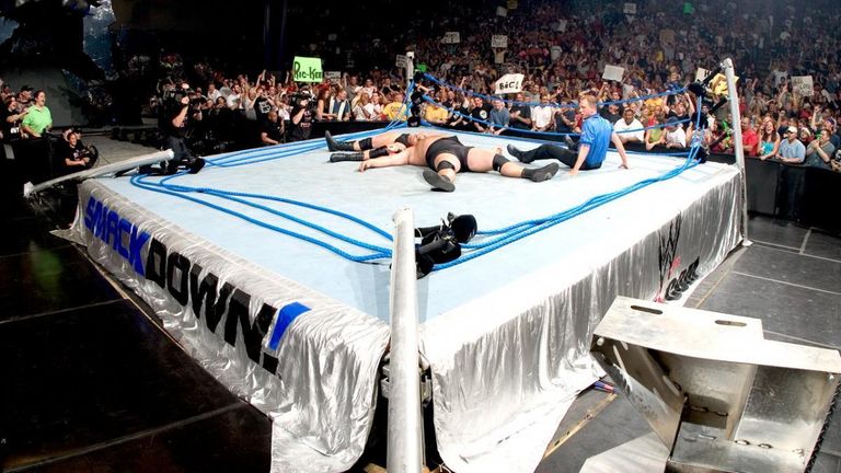 With SmackDown 1000 tonight, we head back to 2003 when Brock Lesnar and Big Show broke the ring! 