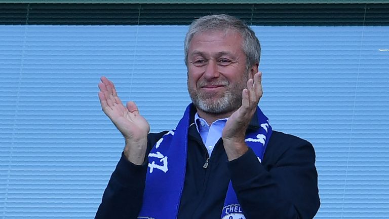 Roman Abramovich financia la campaña de Chelsea Di no al antisemitismo