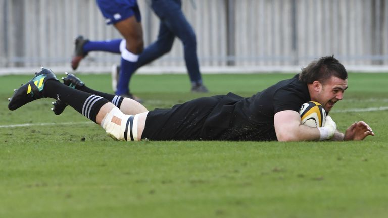 Liam Squire celebrating New Zealand's first try of the game