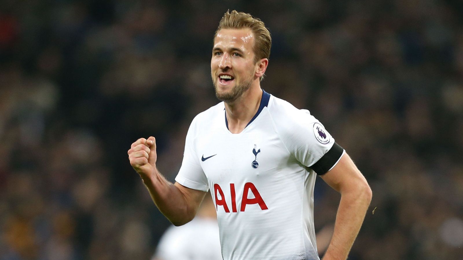 Watch: Premier League's Harry Kane casually hits 50-yard FG at New York  Giants facility, needs NFL job right now 