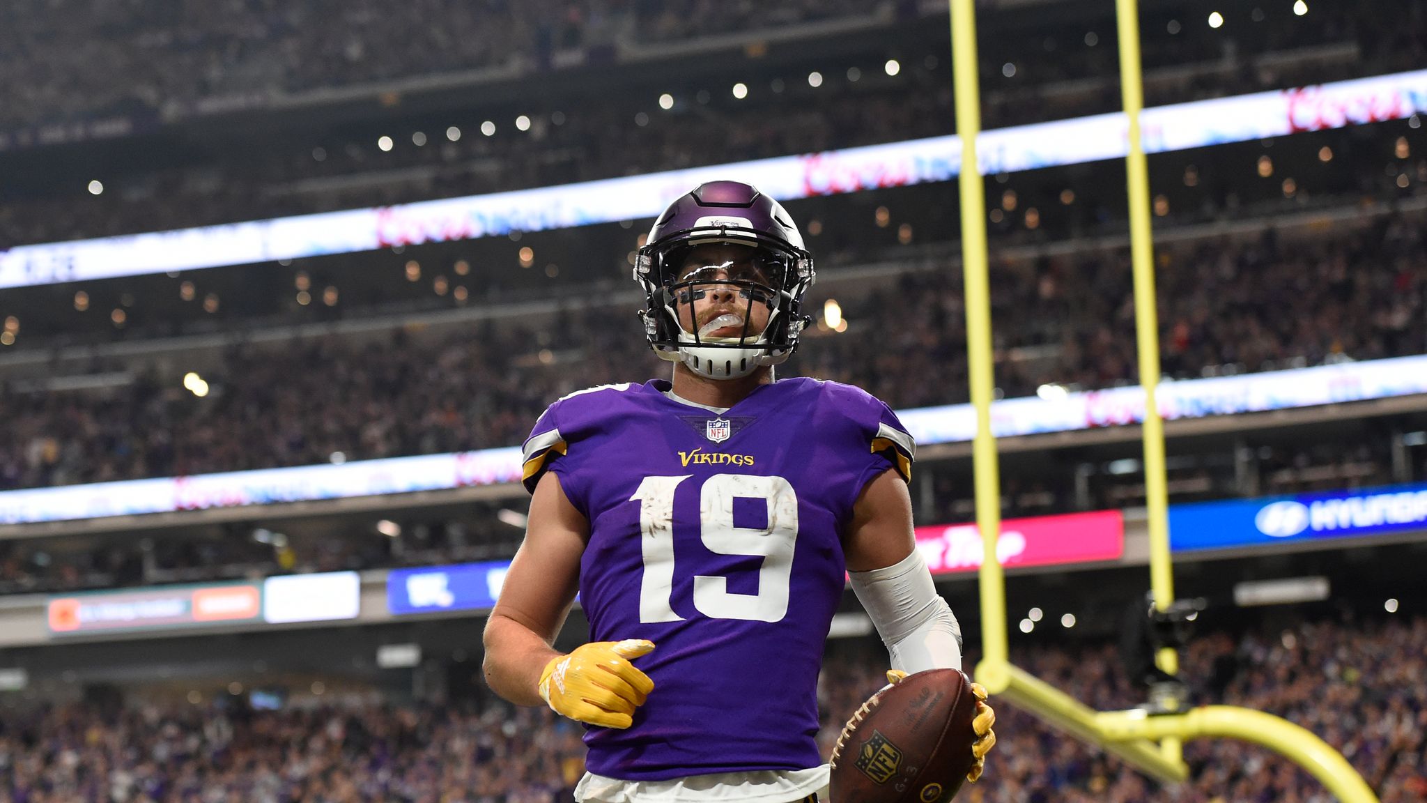 Thielen without a big-name running mate, but likes Panthers depth