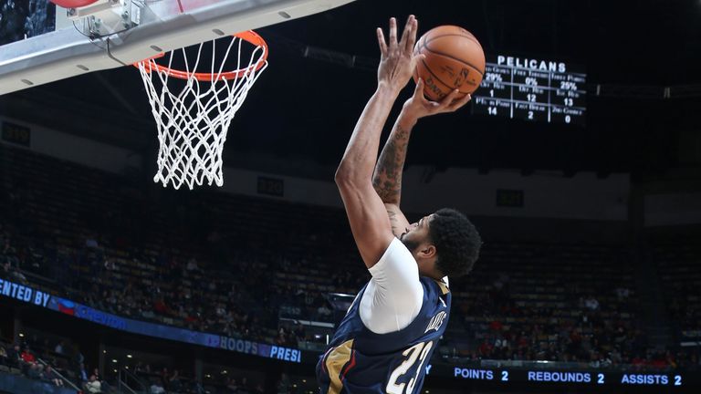 Check out the top 10 plays from Saturday night's action in the NBA