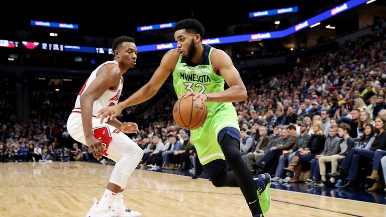 MINNEAPOLIS, MN -  NOVEMBER: Karl-Anthony Towns #32 of the Minnesota Timberwolves drives to the basket against the Chicago Bulls on November 24, 2018 at Target Center in Minneapolis, Minnesota. NOTE TO USER: User expressly acknowledges and agrees that, by downloading and or using this Photograph, user is consenting to the terms and conditions of the Getty Images License Agreement. Mandatory Copyright Notice: Copyright 2018 NBAE (Photo by Jordan Johnson/NBAE via Getty Images)