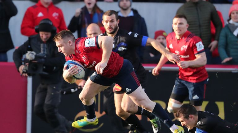 Rory Scannell scored Munster's first try of the day into the second half