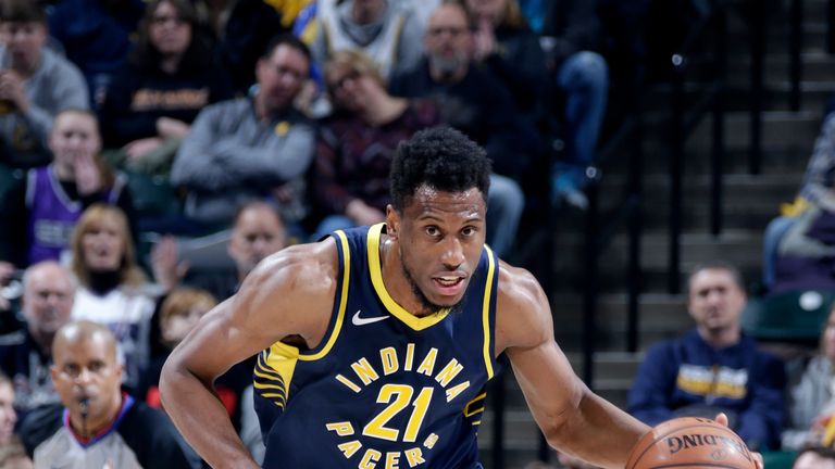 Thaddeus Young # 21 of Indiana Pacers is handled to & # 39; a member against Kings Sacramento on 8 December 2018 at Bankers Life Fieldhouse in Indianapolis, Indiana.