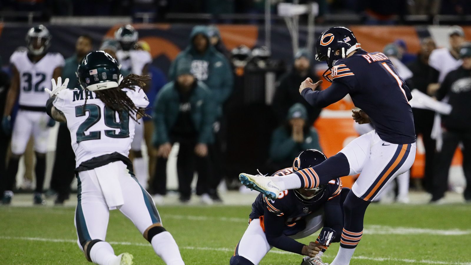 Did Eagles tip Bears' missed field goal in NFL playoff thriller