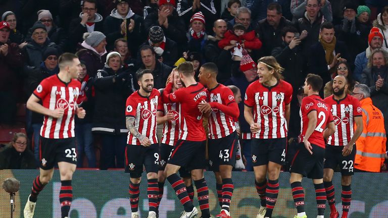 James Ward-Prowse's strike and a Lucas Digne own goal helped Southampton to a 2-1 victory over Everton