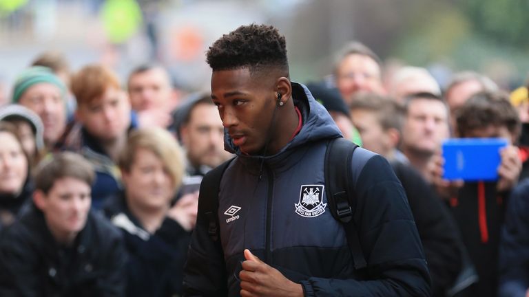 Reece Oxford "is now prepared to see out his contract until 2021", Sky Sports News has been told