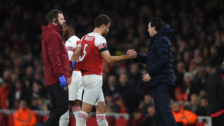 Sokratis Papastathopoulos suffered an ankle injury against Manchester United