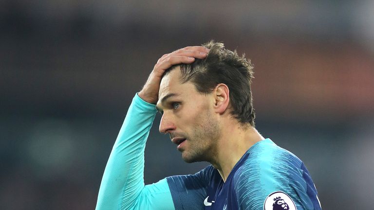 Fernando Llorente endured a difficult afternoon against Fulham