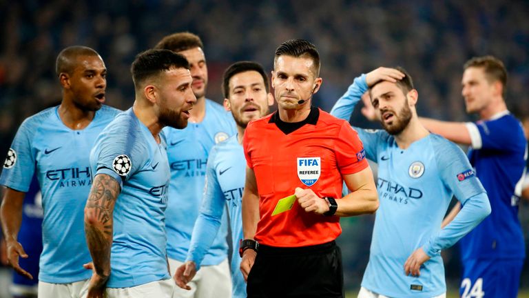 Referee Carlos del Cerro Grande inflicted two penalties on Schalke against Man City