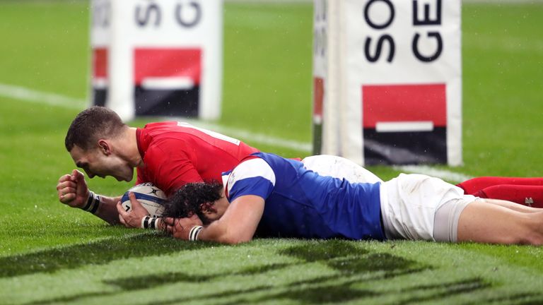 George North scored two opportunistic tries