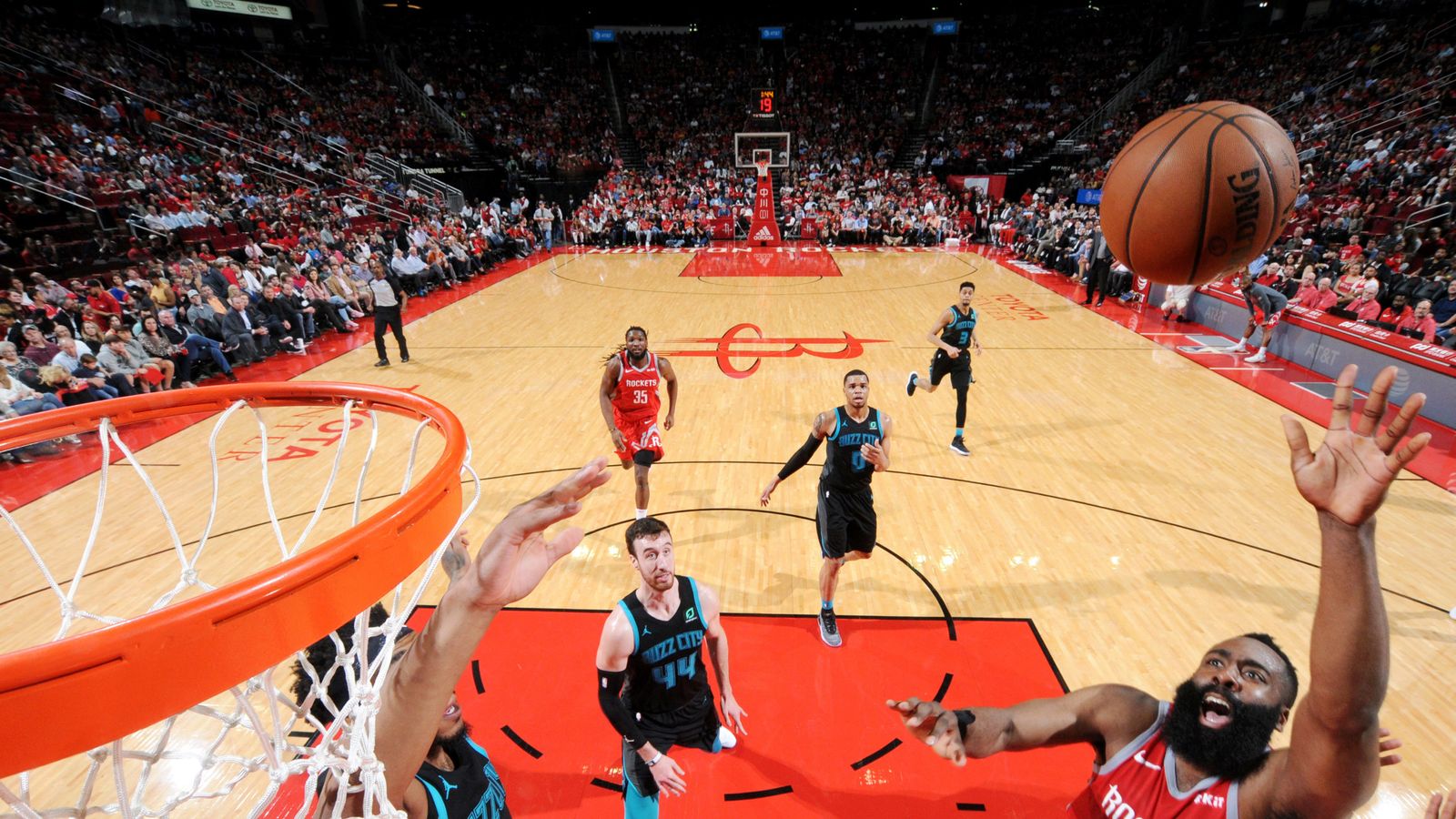 James Harden scores teamhigh 28 points as Houston Rockets extend win