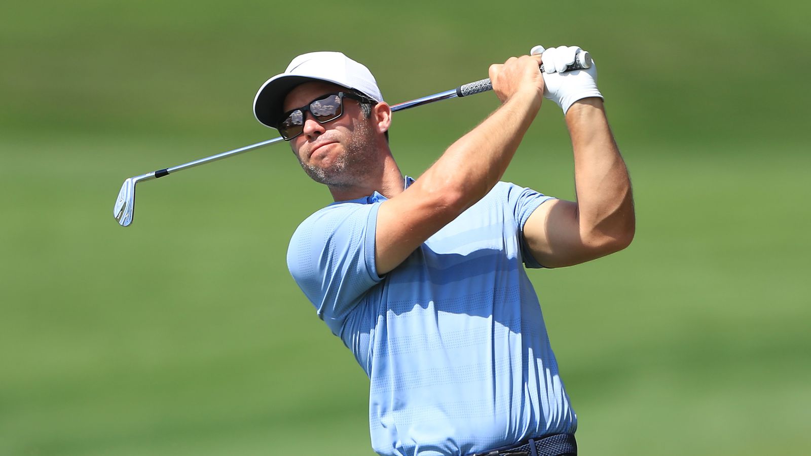 Paul Casey surprises colourblind young golf fan with new glasses Golf