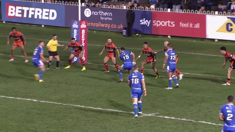 Watch highlights as Castleford beat Hull KR in Super League to move top of the table