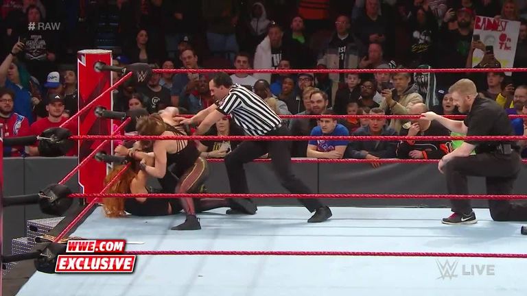 Ronda Rousey snapped on Raw last night, and savagely assaulted Becky Lynch
