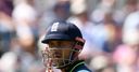 Hales signs for Sydney Thunder