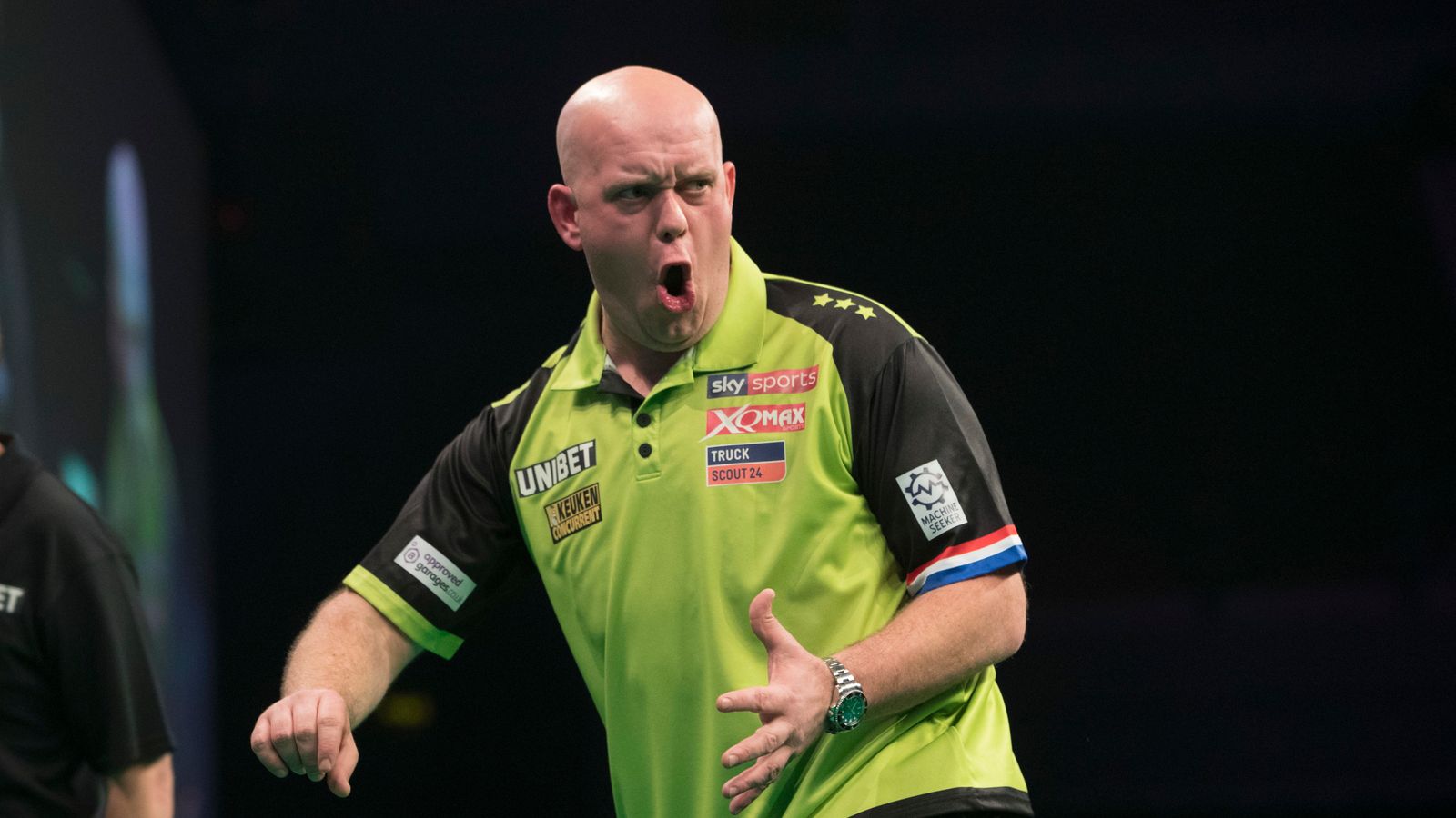 Michael van Gerwen simply irresistible at Premier League ...