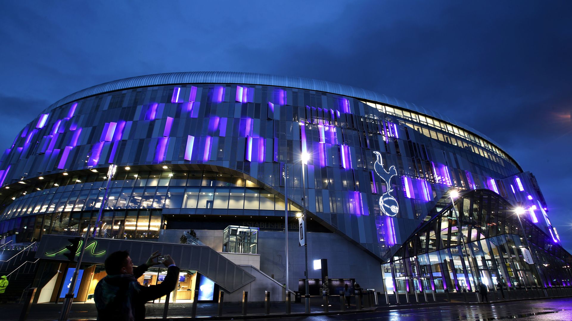 Spurs scout leaves after appearing to reveal club transfer target on TV