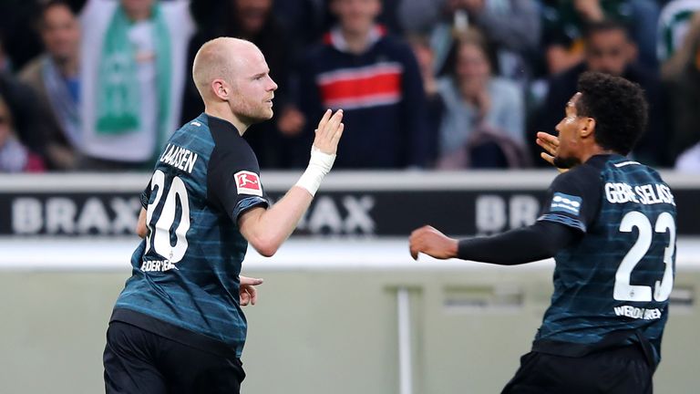 Davy Klaassen of Werder Bremen celebrates scoring on Sunday