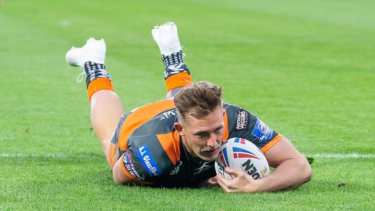 Greg Eden touched down for an early try at the John Smith's Stadium 