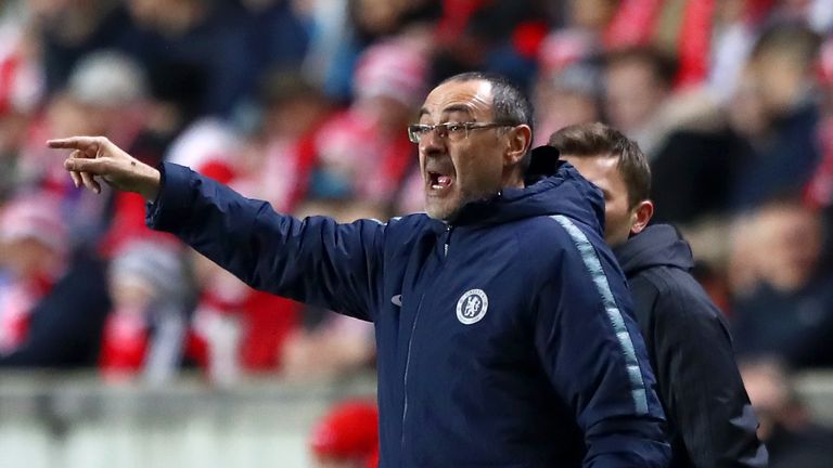 Maurizio Sarri barks instructions during Chelsea's victory over Slavia Prague