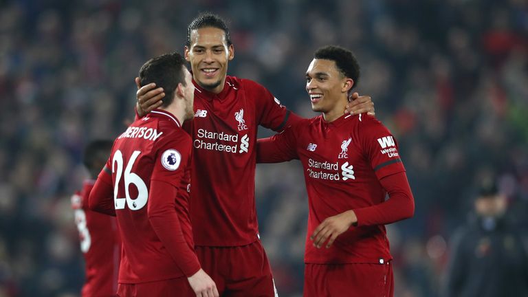 ¿Harán el trío de Liverpool Robertson, Van Dijk y Alexander-Arnold los últimos 11?