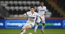 James completes Man Utd medical