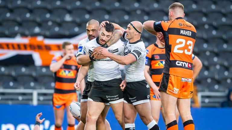 Hull FC celebrate Jake Connor's try against Castleford