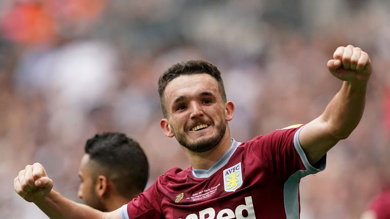 Steve Bruce cree que John McGinn podría tener éxito en el Manchester United