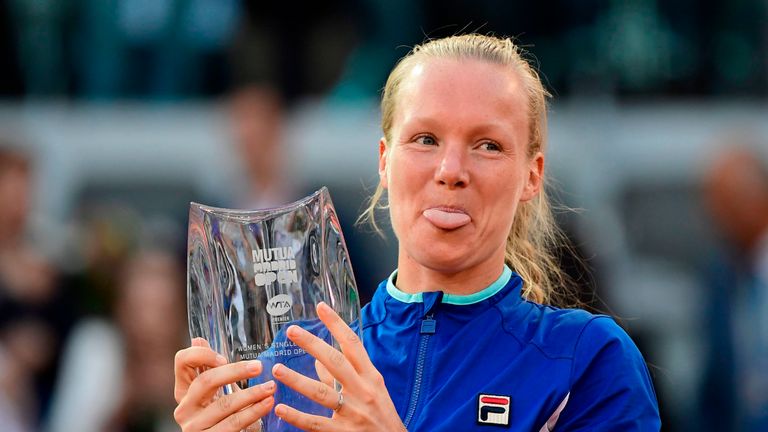 Kiki Bertens prevents Simona Halep from regaining world No 1 ranking