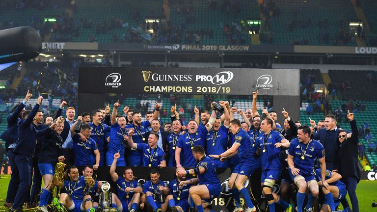  Leinster celebrate with the cup after the Guinness PRO14 Final