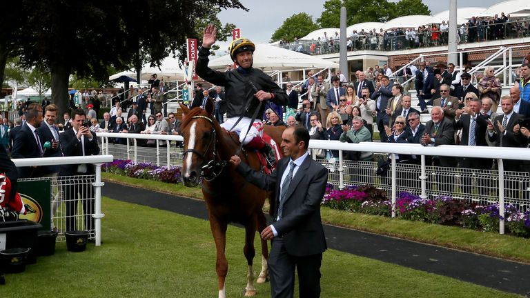 Frankie Detorri returns in triumph on Stradivarius