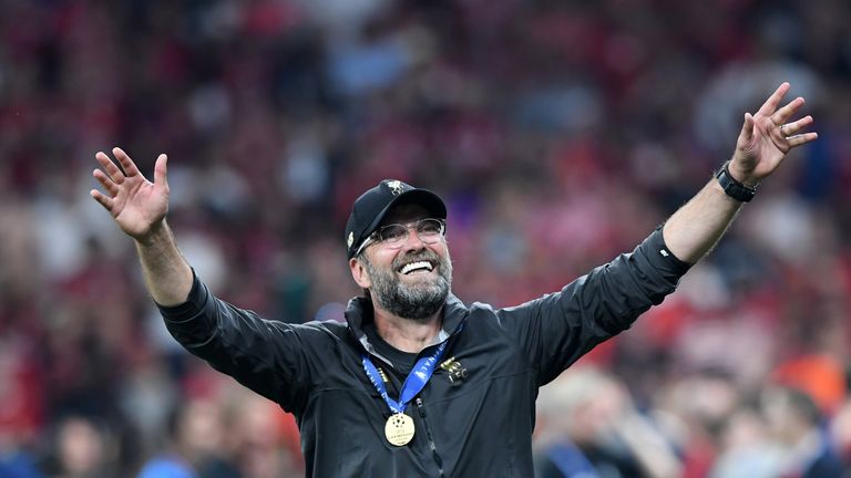 Jurgen Klopp celebra ganar la Liga de Campeones con el Liverpool después de la victoria sobre el Tottenham