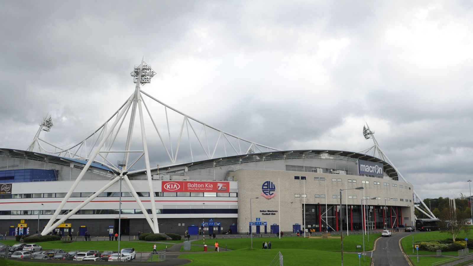 Bolton squad paid outstanding wages - Sky Sports